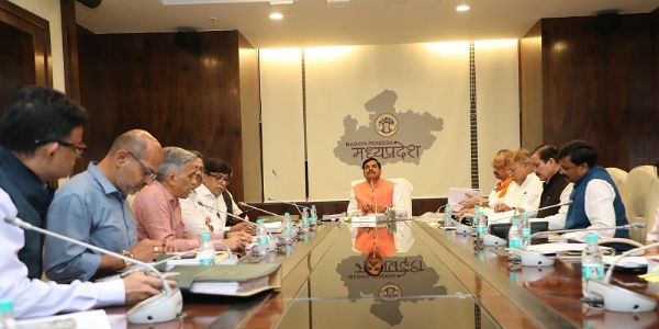 निवेश संवर्धन की नई नीतियों के अनुसार औद्योगिक इकाइयों के प्रस्तावों का करें परीक्षण : मुख्यमंत्री डॉ. यादव