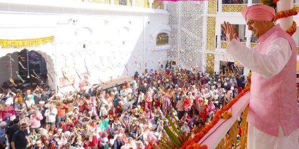 झंडे जी महोत्सव: गुरु मंत्र पाकर धन्य हुई गुरु की संगतें