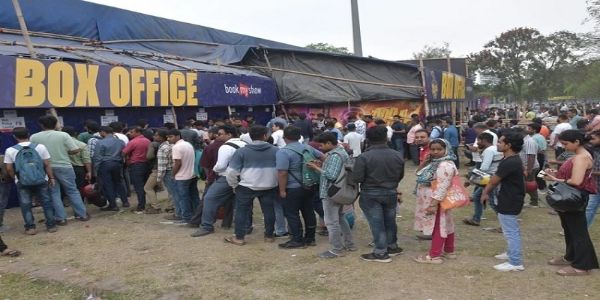 ईडन में आईपीएल मैच के टिकटों की कालाबाजारी, तीन गिरफ्तार