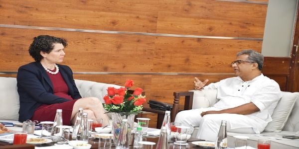 अमेरिकी महावाणिज्यदूत  कैथी जाइल्स डियाज ने राज्य के उद्योग मंत्री नीतीश मिश्रा से की मुलाकात