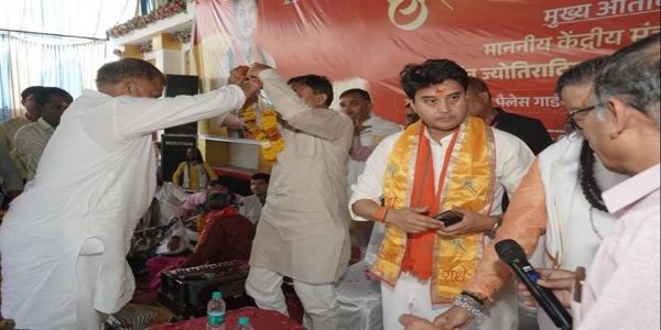 होली-रंगपंचमी जैसे पर्व देते हैं बुराई पर अच्छाई की जीत का संदेश : सिंधिया