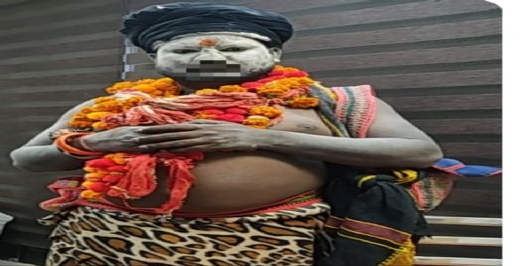 सोने की अंगूठी दोषपूर्ण होने की बात कहकर उतरवाई, चार जालसाज पकड़े