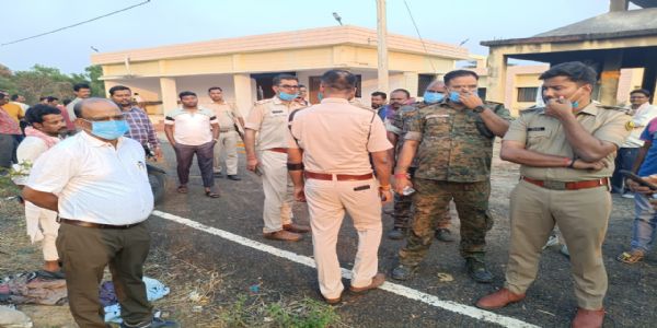 कब्र खोद कर पूर्व जिप सदस्य का निकाला गया शव, बिहार पुलिस ले गयी अपने साथ