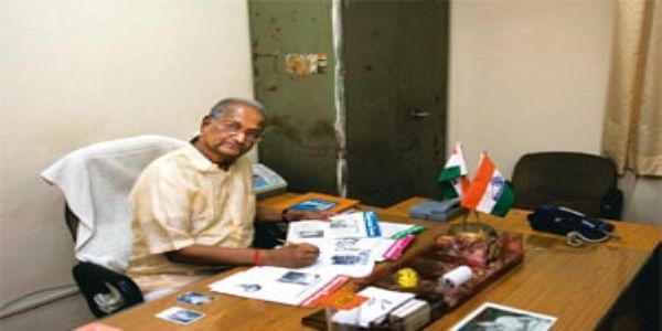 रनोज बसु का फाइल फोटो