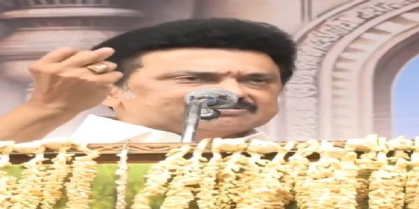 तमिलनाडु के मुख्यमंत्री ने 100 गुलाबी ऑटो लॉन्च किए, कामकाजी महिलाओं के लिए छात्रावास की घोषणा की