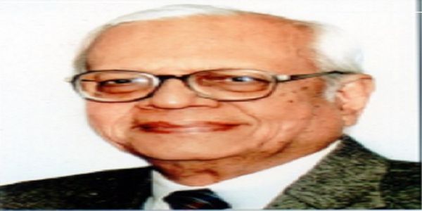 साहित्यकार डॉ.कमल किशोर गोयनका (फाइल फोटो)