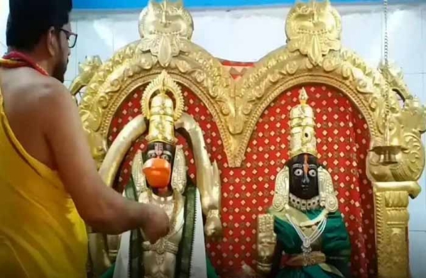श्रीहनुमान जयंति के अपनी पत्नी सुवर्चला के साथ