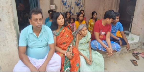 पीड़ित परिवार की तस्वीर