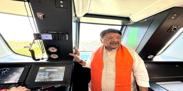 मंत्री कैलाश विजयवर्गीय ने प्रायोरिटी कारिडोर का निरीक्षण किया