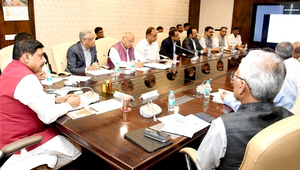मुख्यमंत्री ने प्रदेश में टेलीकॉम मैन्युफैक्चरिंग जोन की स्थापना एवं क्रियान्वयन के संबंध में बैठक कर निवेशकों से की चर्चा