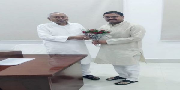 मनुआपुल से बगहा के मंगलपुर तक गंडक नदी के किनारे बांध पर मरीन ड्राइव बने- सांसद सुनील कुमार
