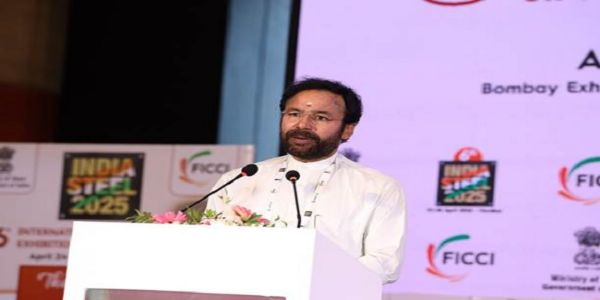 कार्यक्रम को संबोधित करते हुए केंद्रीय कोयला मंत्री