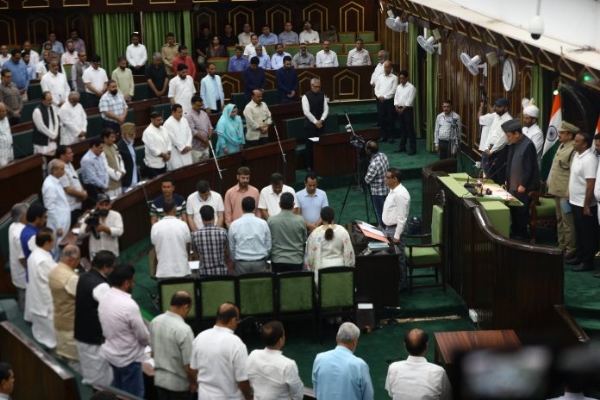 जम्मू कश्मीर विधानसभा में पहलगाम आतंकी हमले के विरोध में मौन रखा गया