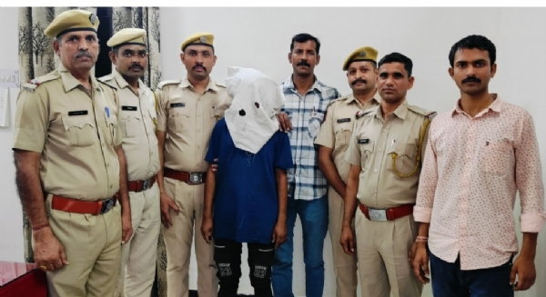 चित्तौड़गढ़ की रेलवे थाना पुलिस ने एसिड अटैक के मामले में गिरफ्तार किया आरोपित।