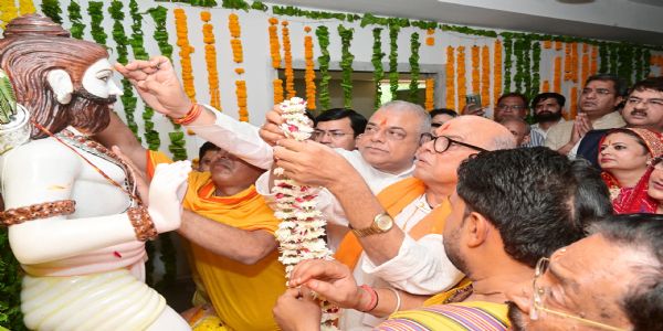 ज्ञानपीठ में विराजे चिरंजीवी भगवान परशुराम
