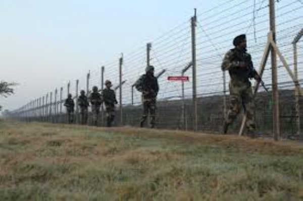 आईबी पर पाकिस्तानी गोलाबारी में बीएसएफ के आठ जवान घायल आईबी पर पाकिस्तानी गोलाबारी में बीएसएफ के आठ जवान घायल