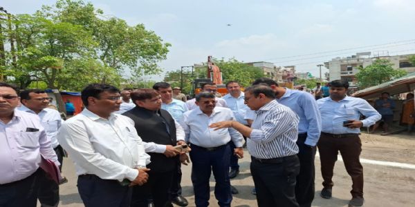 प्रमुख सचिव नगर विकास ने लिया निगम के निर्माण कार्योंं का जाएजा