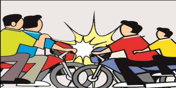 एनएच 327-ई पर दो बाइक की भीषण टक्कर में एक की मौत, दूसरा घायल