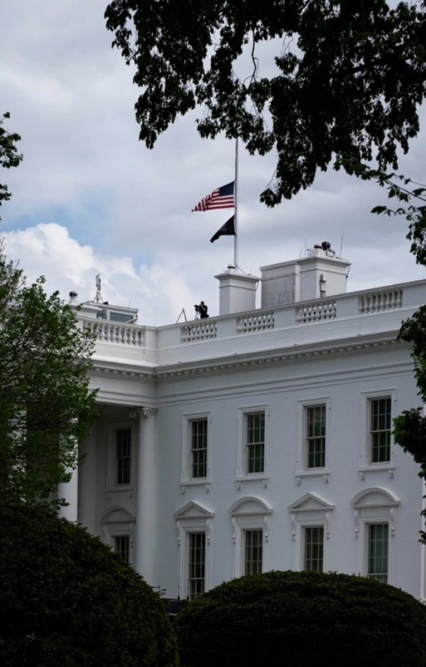 कैलिफोर्निया संघीय अदालत की इमारत। कैलिफोर्निया संघीय अदालत की इमारत।