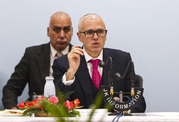 सीमावर्ती जिलों में स्थिति का आकलन करने हेतु मुख्यमंत्री उमर अब्दुल्ला ने आपात बैठक की सीमावर्ती जिलों में स्थिति का आकलन करने हेतु मुख्यमंत्री उमर अब्दुल्ला ने आपात बैठक की