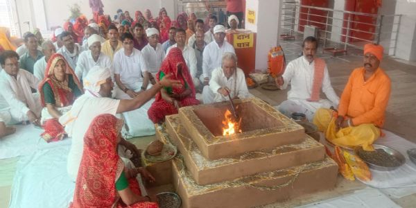 विश्व कल्याण व शांति के लिए शिव शक्ति अखंड हवन का आयोजन