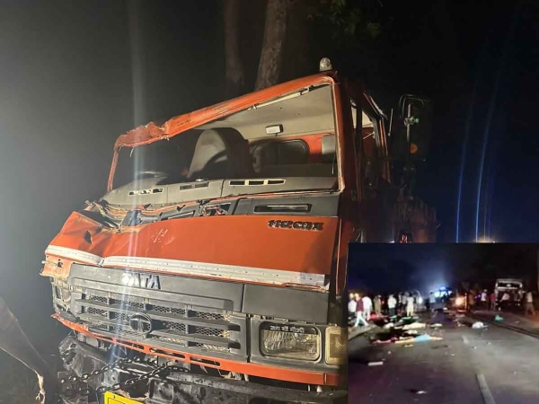 हादसे के बाद क्षतिग्रस्त वाहन