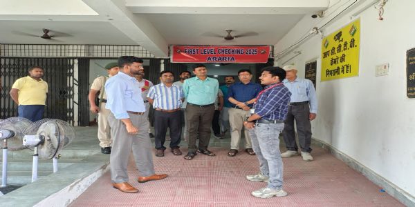 ईवीएम-वीवीपैट वेयरहाउस का जिलाधिकारी ने किया निरीक्षण