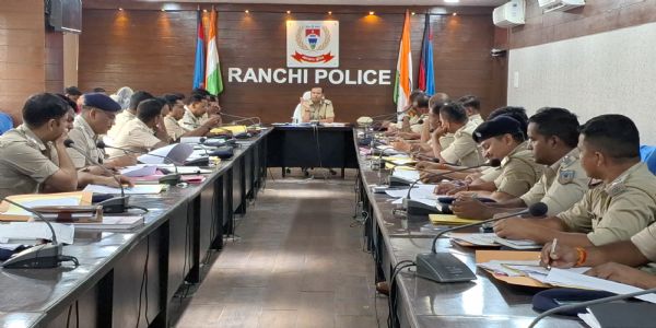 हर हाल में अपराध पर नियंत्रण करे पदाधिकारी : एसपी