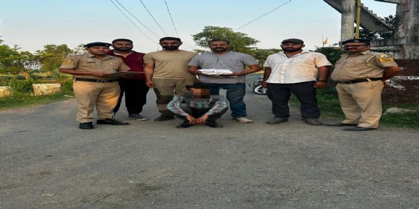 मोटर साइकल सवार से 384 नशीले कैप्सूल बरामद