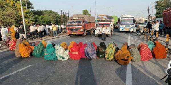 मुरैना: घायल युवक की मौत, परिजनों ने लगाया हाईवे पर जाम