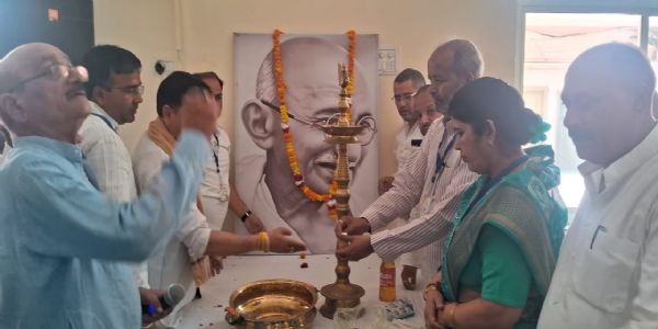 पीओके को वापस लेना चाहिए : हरीश रावत