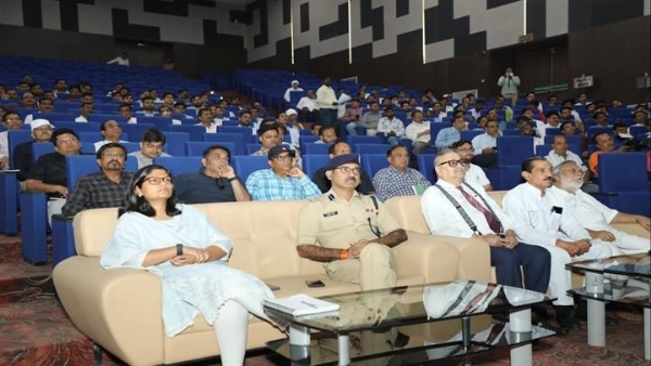 ग्वालियरः नागरिक सुरक्षा को लेकर दिया गया वृहद प्रशिक्षण ग्वालियरः नागरिक सुरक्षा को लेकर दिया गया वृहद प्रशिक्षण