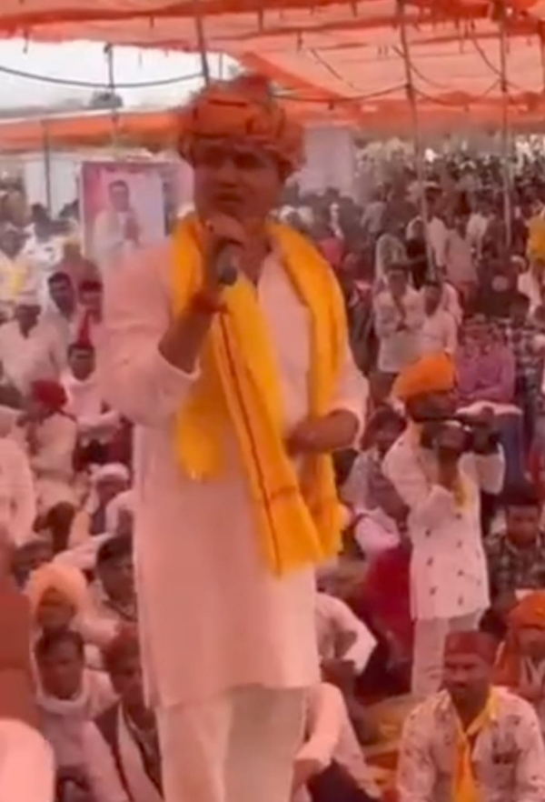 पर भड़के जिपं अध्यक्ष, अफसरों को सुनाई खरी-खोटी