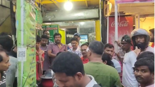 बिरयानी के मांस में निकले कीड़े से मचा हड़कंप