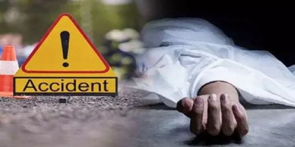 तेज रफ्तार डंपर ने ट्रैक्टर ट्राली को मारी टक्कर, एक की मौत दो घायल