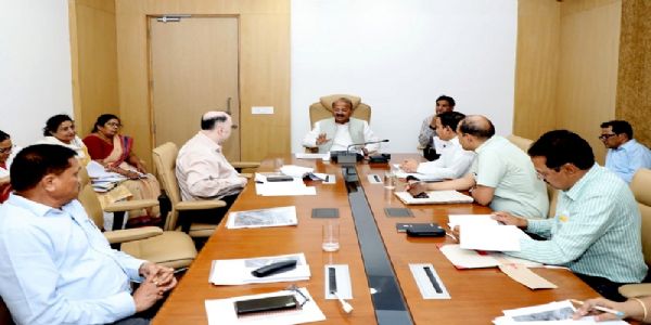 प्रथम त्रैमास की बजट राशि का उपयोग समय-सीमा में करें : राज्य मंत्री जायसवाल
