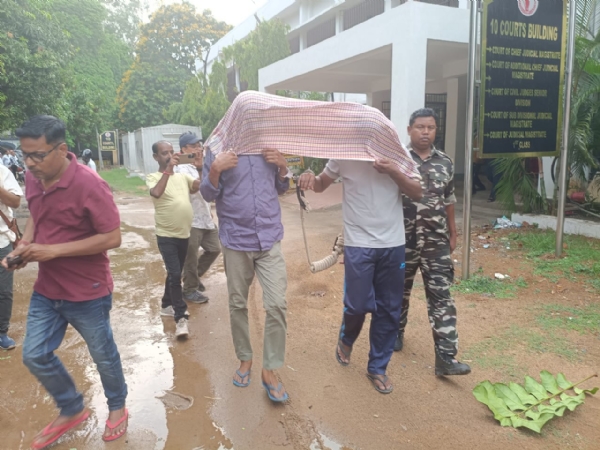 गिरफ्तार आरोपी गिरफ्तार आरोपी