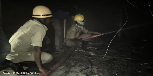 रोस्पा टावर के तीसरे फ्लोर में लगी आग