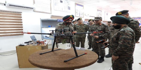 दक्षिण पश्चिम कमान के आर्मी कमांडर ने सूरतगढ़ सैन्य स्टेशन का दौरा किया