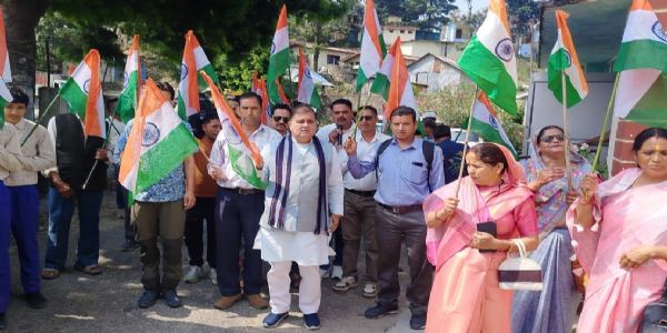 तिरंगा शौर्य सम्मान यात्रा में नजर आया देश भक्ति का जज्बा