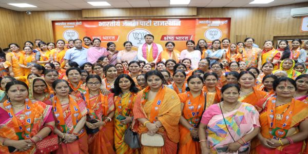 राजस्थान महिला कांग्रेस की प्रदेश महासचिव सहित सर्व समाज की दाे साै से अधिक महिलाओं ने ग्रहण की भाजपा की सदस्यता