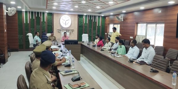 अनुसूचित जाति से सम्बन्धित मुकदमों का परीक्षण कर करें आवश्यक कार्यवाही : वी के सिंह