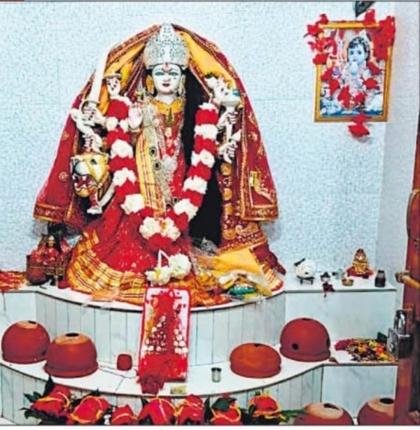 मालकेतू पहाड़ी पर स्थित है पहाड़ी माई