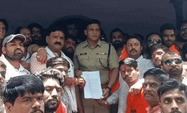 सर्व हिंदू समाज ने किया प्रदर्शन