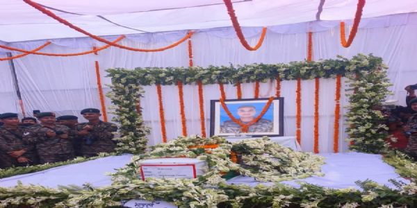 उप्र: बलिदानी लेफ्टिनेंट शशांक तिवारी पंचतत्व में विलीन, राजकीय सम्मान से दी गई अंतिम विदाई