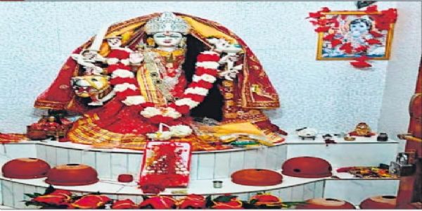 आस्था का केंद्र है रामानुजगंज का पहाड़ी माई मंदिर, सालभर लगा रहता है भक्तों का तांता