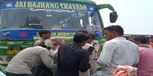 शिवपुरी: यात्री बस में फांसी के फंदे पर लटका मिला ड्रायवर का शव, परिजनों ने हत्या का लगाया आरोप, जांच शुरू