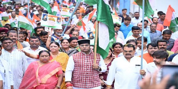 ऑपरेशन सिंदूर की ऐतिहासिक सफलता पर तिरंगामय हुआ भोपाल का नरेला क्षेत्र