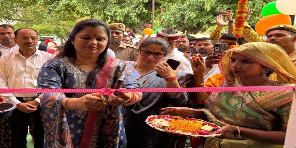 अब साड़ियों की बुनाई करेंगी स्वयं सहायता समूह की महिलाएं