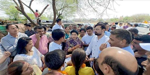 समस्याओं का समाधान समय-सीमा में करें : राज्यमंत्री  गौर